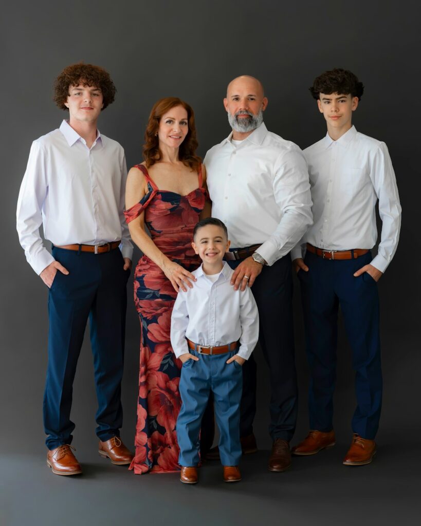 family of five posing for a studio portrait gqixry2dgrs family of five posing for a studio portrait gqixry2dgrs